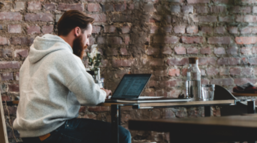 TITRE DE L’ARTICLE SUR trois LIGNE TITRE DE L’ARTICLE